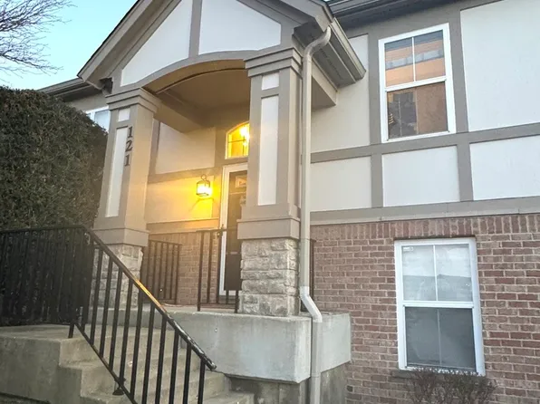 121 Rosehall Dr, Lake Zurich, IL 60047
