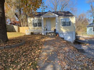 5116 NE 45th St, Kansas City, MO 64117