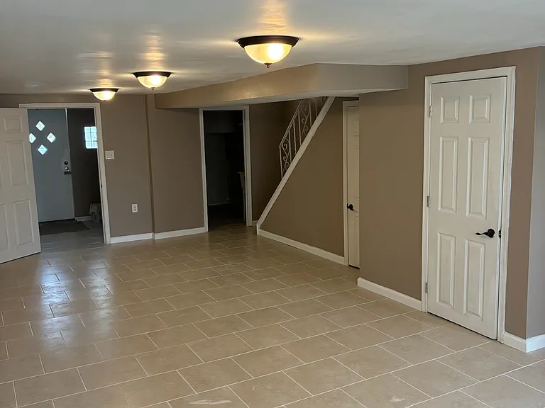 9889 Garvey Dr — Photo 32