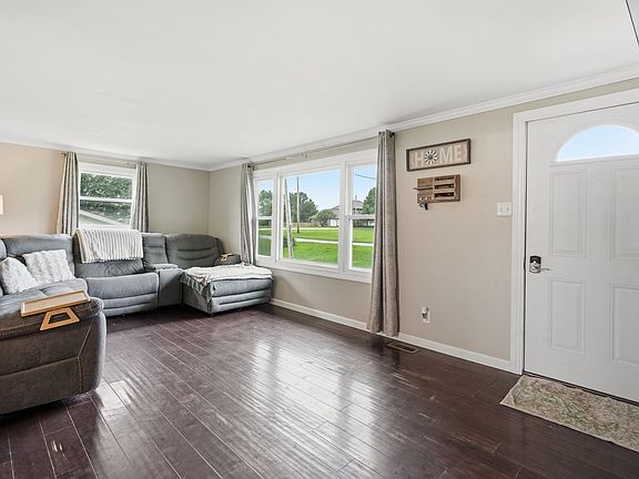 2nd image of 408 S 10th Ave
