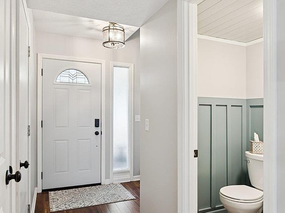 4th image of 2611 N 131st Cir