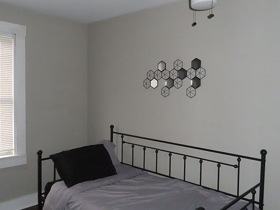 4th image of 3138 Shadeland Ave