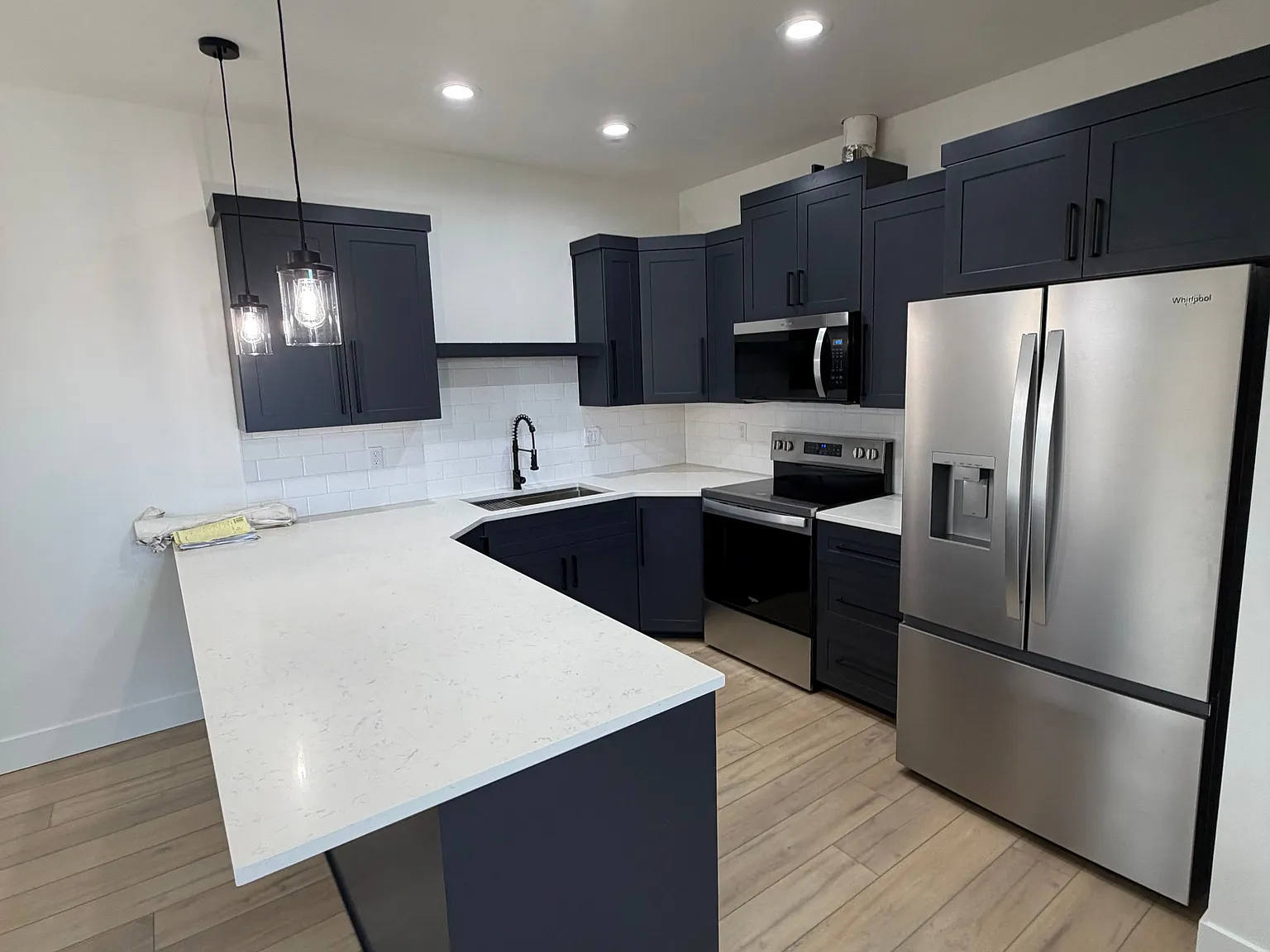 3 bed, 2.5 bath, 1838 sqft, $2,395 — Photo 4