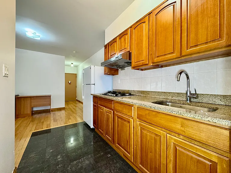 6707 11th Ave #2R — Photo 5