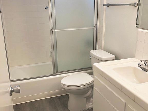 2nd image of 1834 Butler Ave APT 5