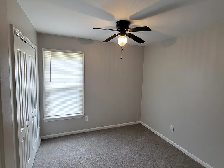 904 Alewife Ct — Photo 29