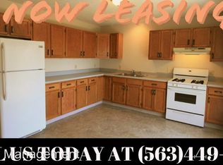 919 Pius Ln APT 3, Bettendorf, IA 52722