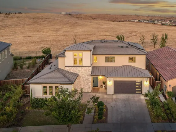 4721 Overstone Ave, Madera, CA 93636