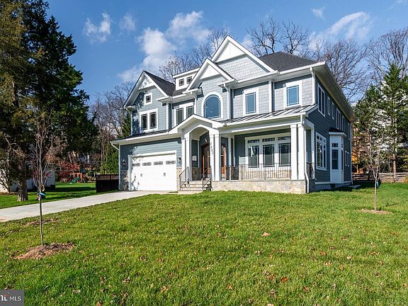 4th image of 2632 Laura Dr