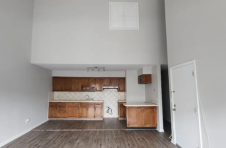219 Roosevelt St #3 — Photo 11