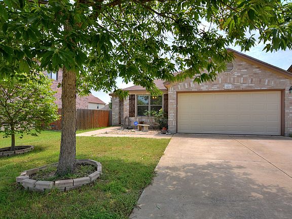 2nd image of 2100 Woodway Dr