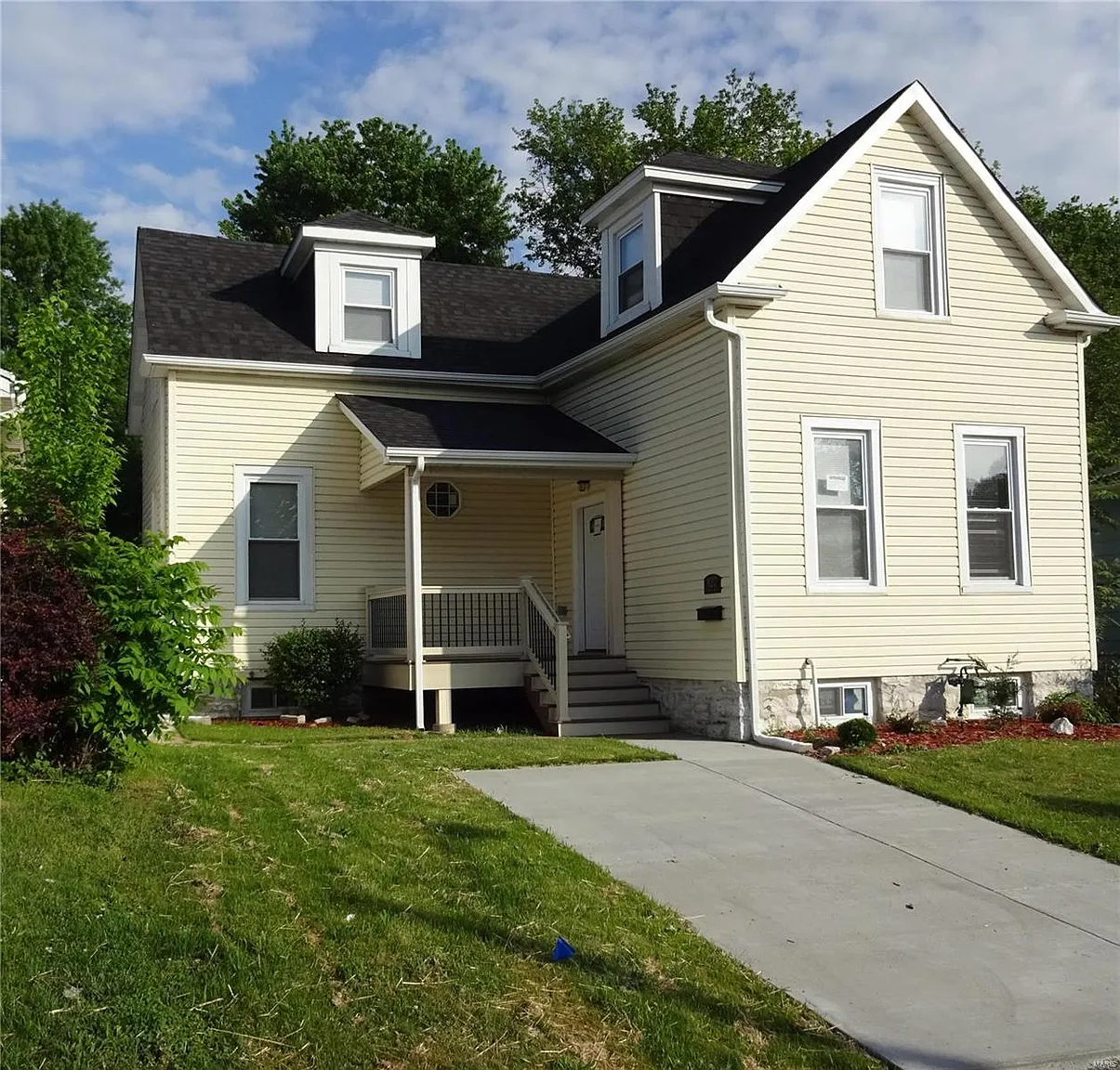 827 Erskine Ave photo 1