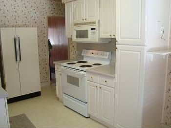 4th image of 372 E Gregson Ave