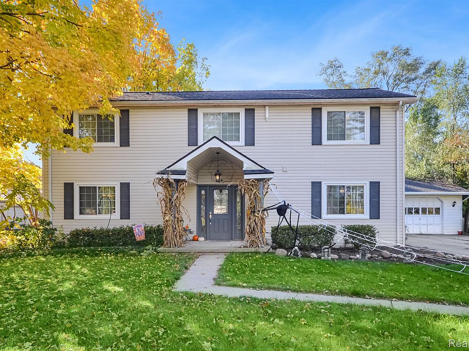 1st image of 8208 Wiloray Ave