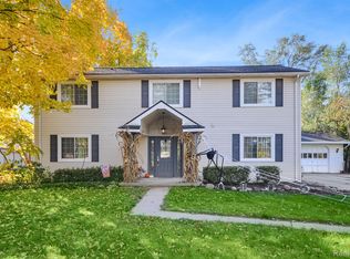 8208 Wiloray Ave, Shelby Township, MI 48317