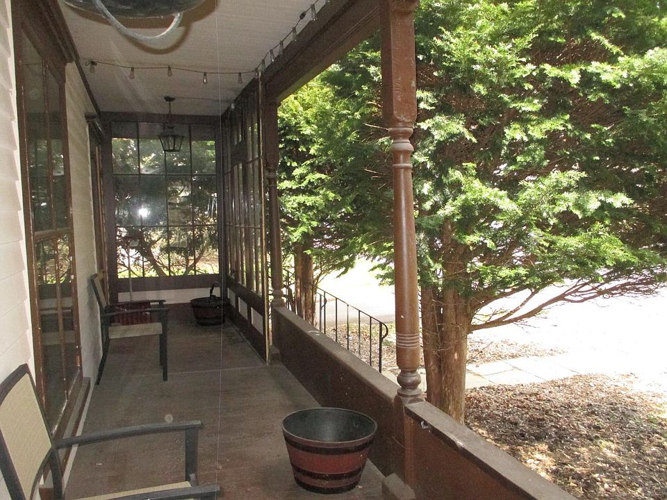 75 Elm St, Oneonta, NY 13820 Zillow