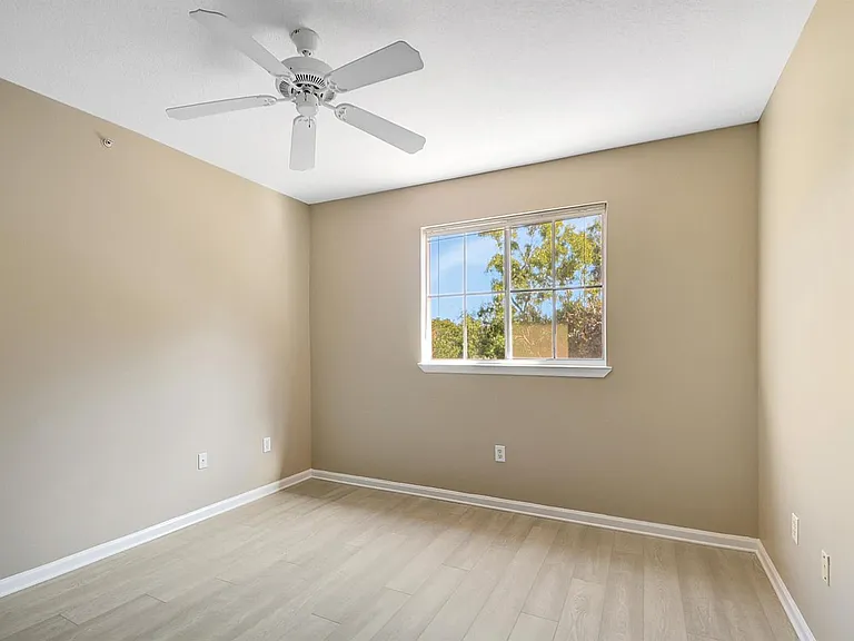 2030 Alta Meadows Ln #1208 — Photo 16