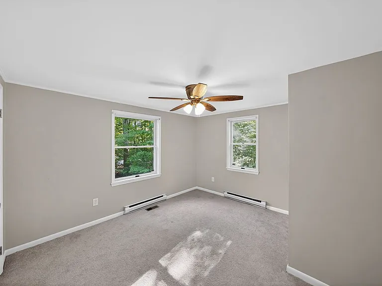 4225 Robinson Rd — Photo 18