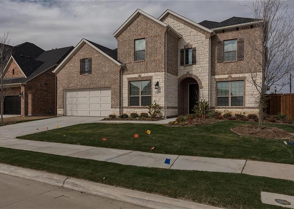 1st image of 2910 Clearwater Dr
