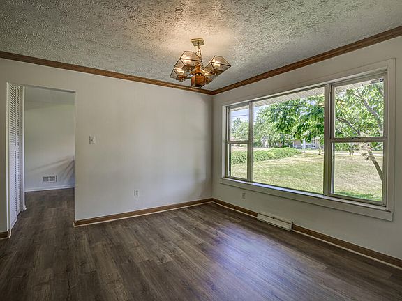 4th image of 3033 Brookwood Cir