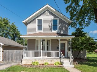 316 E Division St, Lockport, IL 60441