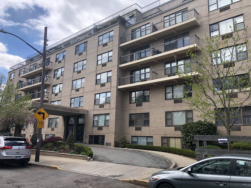 1st image of 175 Zoe St #1
