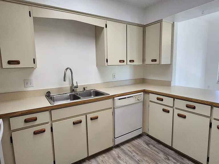 28 Jana Dr — Photo 9