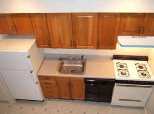 812 S 3rd St APT 1R, Philadelphia, PA 19147