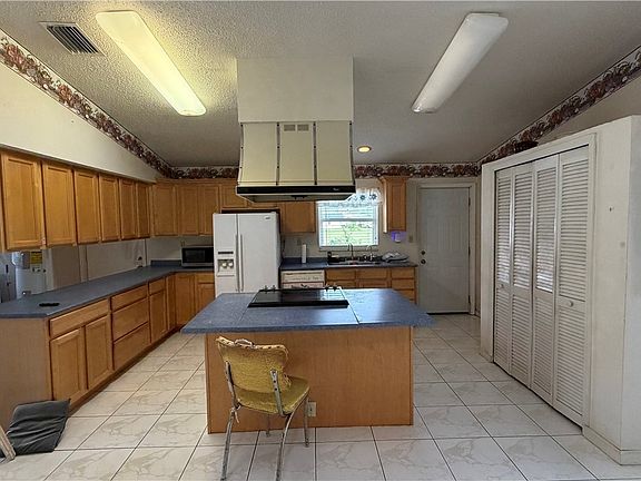 5th image of 2815 NW 26th Ter