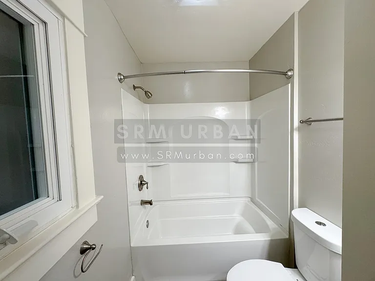 2027 Front St #1 — Photo 13