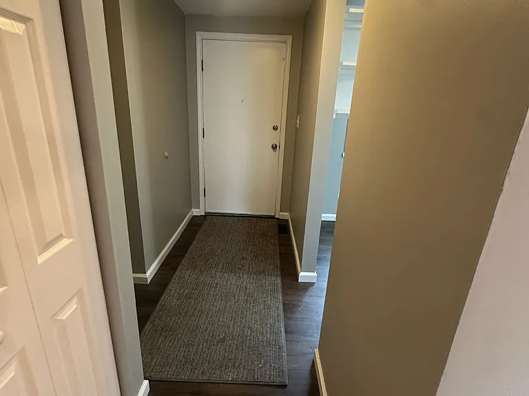 2 Robin Rd — Photo 4
