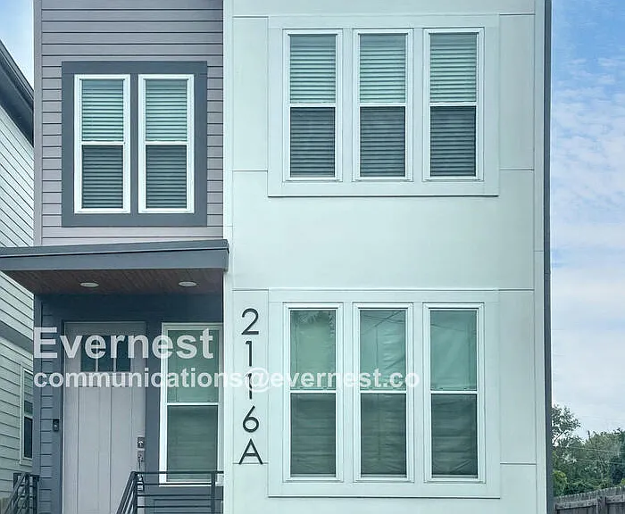 2116 Courtney Ave — Photo 2