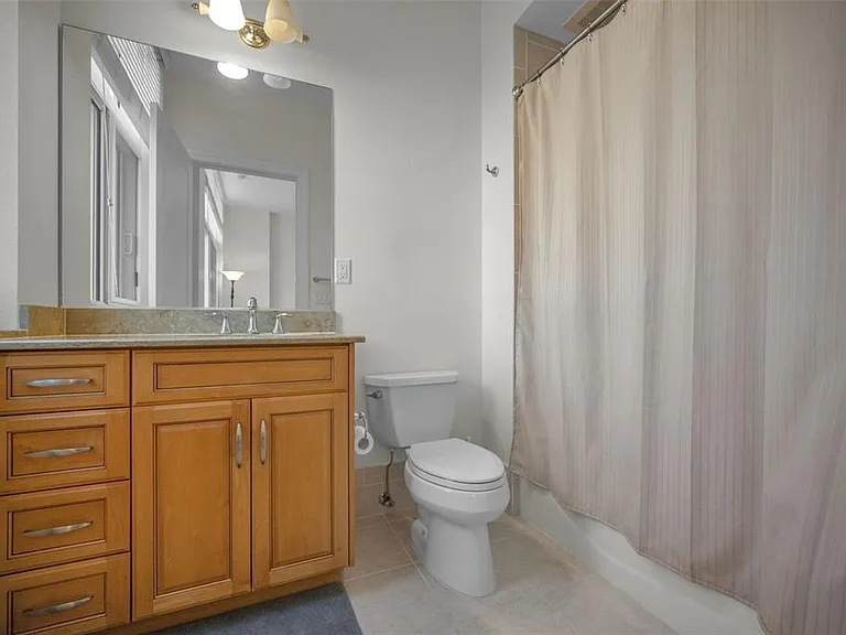 331 Cleveland St #310 — Photo 38