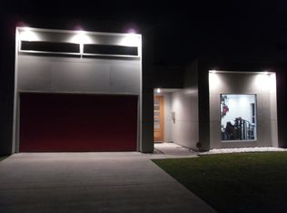 709 S 13th St, Nederland, TX 77627
