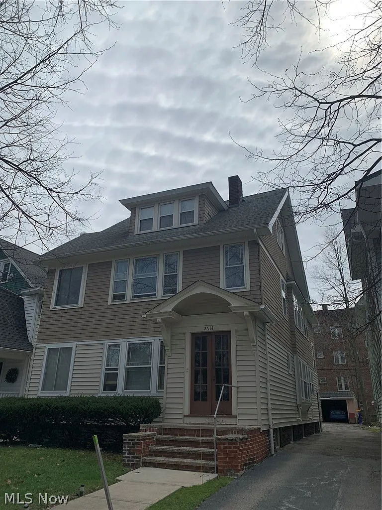2614 Hampshire Rd photo 1
