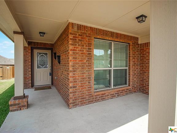 3rd image of 5911 Stanford Dr