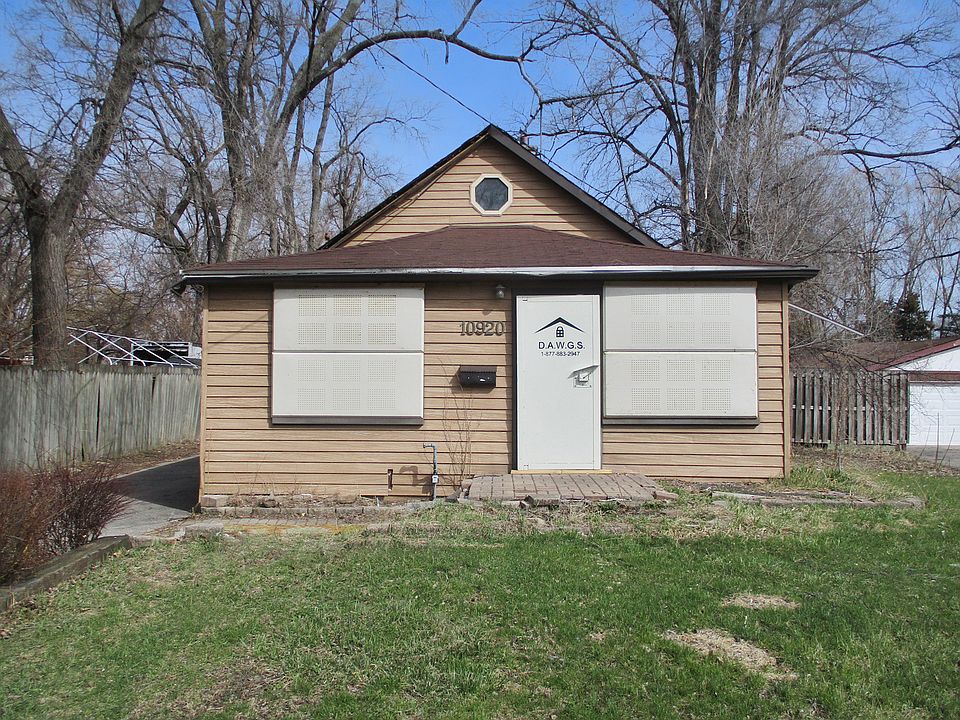 1st image of 10920 W Grand Ave