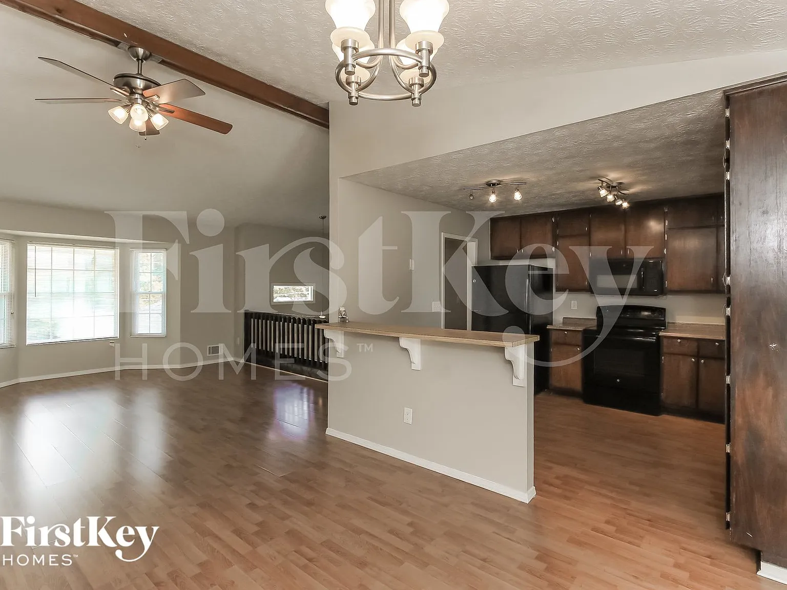 4 bed, 3.0 bath, 2000 sqft, $1,750 — Photo 3