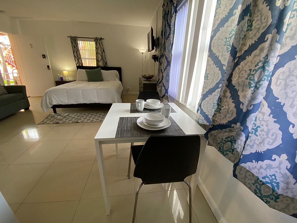 1st image of 4609 N Ocean Dr #1