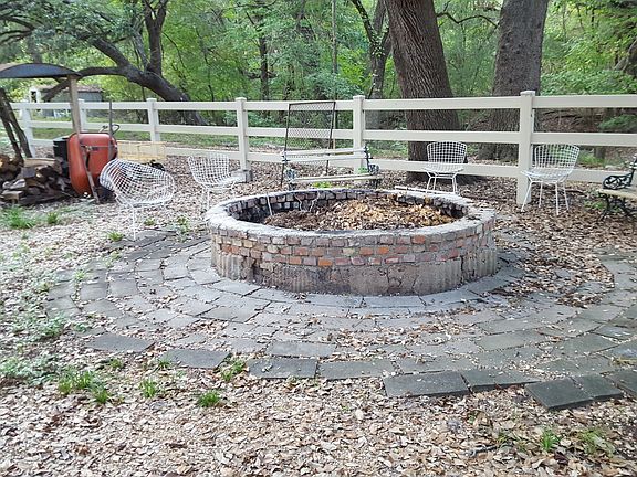 3rd image of 409 County Road 326
