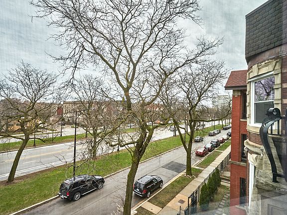 2nd image of 4518 S King Dr #4A