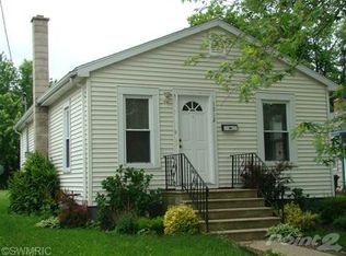 1312 Marion Ave, Saint Joseph, MI 49085