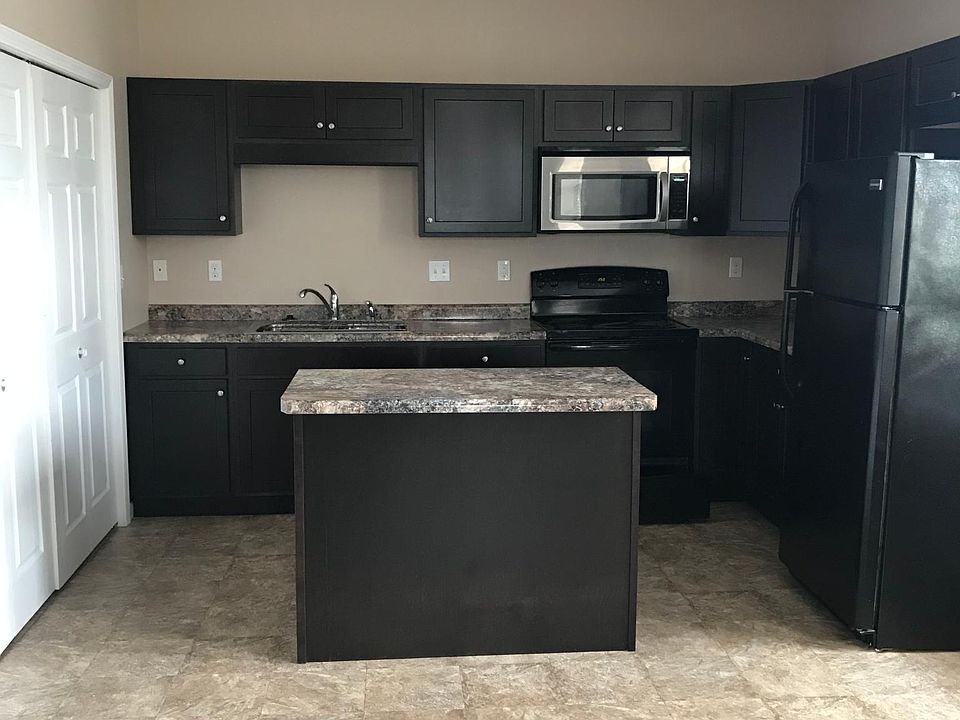 Spacious updated kitchen