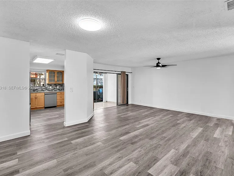 3405 Emerald Oaks Dr #0 — Photo 3