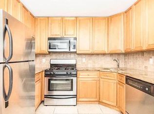 24-21 43rd St #3C, Astoria, NY 11103