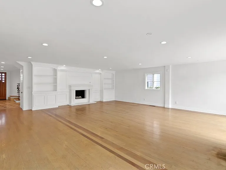 7908 W 81st St — Photo 13