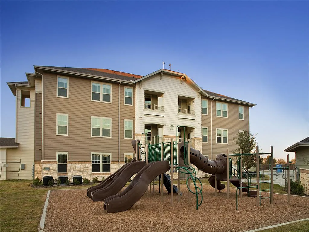 Four Seasons at Clear Creek — Photo 4