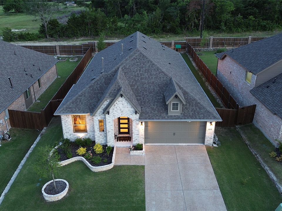 1st image of 4014 Blue Stem Blvd