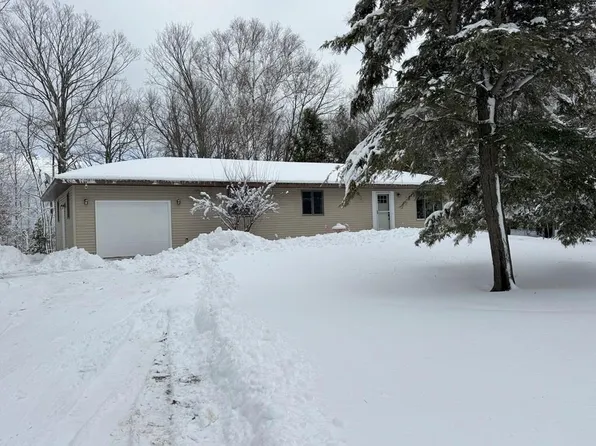 1740 Mountain Rd, Washington Island, WI 54246