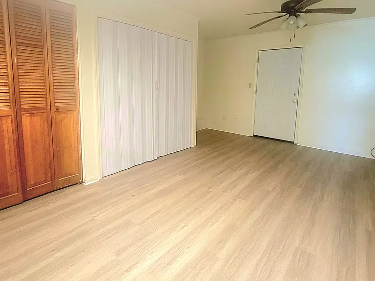 County View Apartments — Photo 12